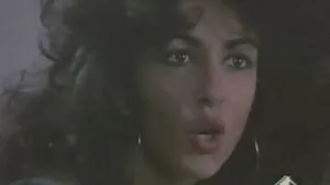 Self-Fister Blonde MILF Squirts Brittany Bardot κατά τη διάρκεια του πρωκτού!