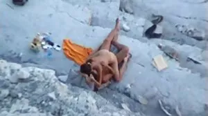 Η κυρία ThunderTits απατά τον Hubby με τον Babysitter