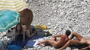 Η Babysitter Pepper σαγηνεύει το σέξι αφεντικό της με πρωκτικό σεξ
