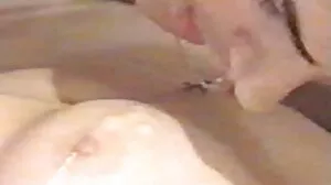 Η Britney Amber παίρνει κόκορα στη δουλειά