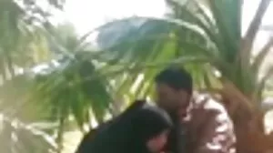 Ο αναρριχητικός Peeper Jordi γαμάει επιτέλους τη θετή του μαμά