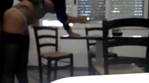 Το Yoga Chick έχει υπέροχες καμπύλες και θέλει έναν πούτσο!