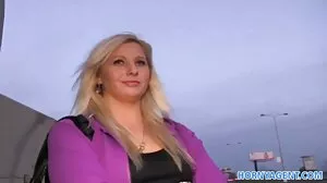 Το Big MILF καταβροχθίζει τον μεγάλο Ντικ στον Άγιο Βαλεντίνο - Ryan Keely