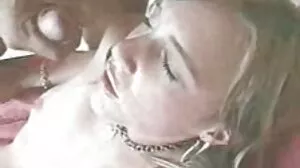 Το New Babe on the Block γλείφει και το 69s MILF μετά το τρέξιμο