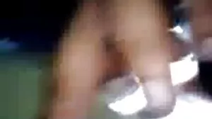 Το Blonde έχει Buttplug σε όλα τα σωστά μέρη